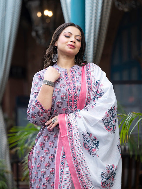 Women Plus Size Grey Pure Cotton Kurta Set With Dupatta